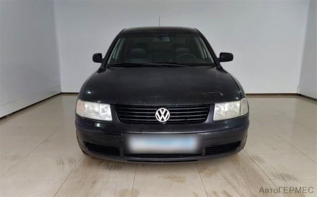 Автомобиль Volkswagen, Passat, 1998 года, AT, пробег 261095 км