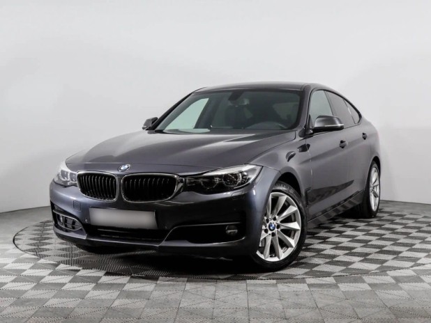 Автомобиль BMW, 3 серии, 2017 года, AT, пробег 78000 км